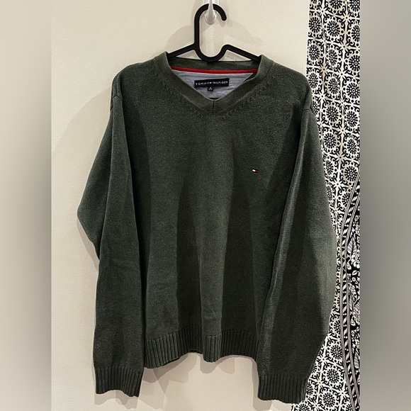 Tommy Hilfiger Shirt - Picture 1 of 1